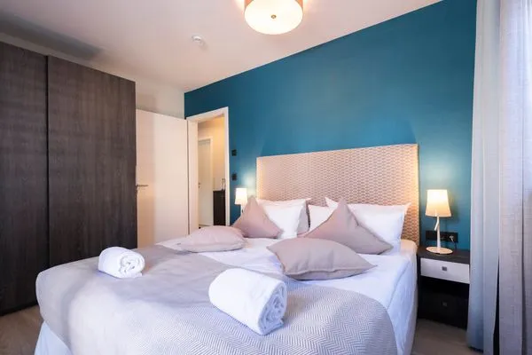 Ferienwohnung Seeluft Wustrow Schlafzimmer mit Boxspringbett  Seeluft