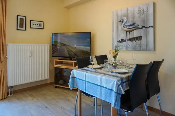 Essbereich  Sommerabend