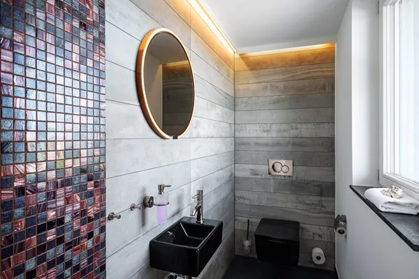 Panoramasuite The Turm Wustrow modernes Bad  Panoramasuite The Turm