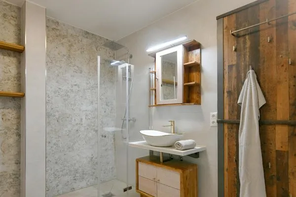 Badezimmer Haus Casper Ferienwohnung Strandstuuv