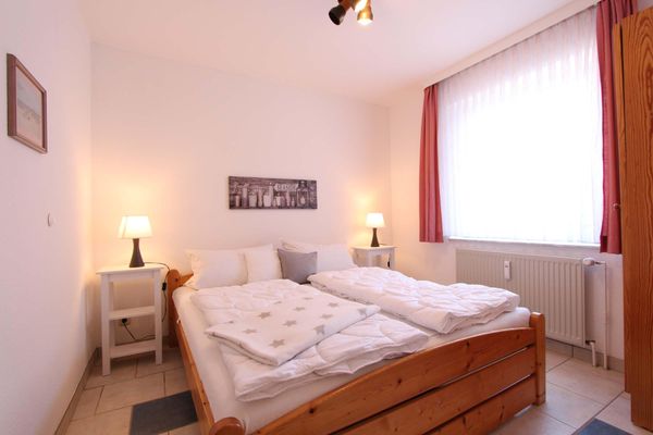  Schützenweg 7-9 Whg. 6 Kellenhusen - Schlafzimmer