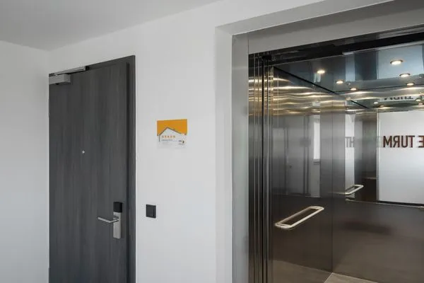 Panoramasuite The Turm mit Fahrstuhl  Panoramasuite The Turm