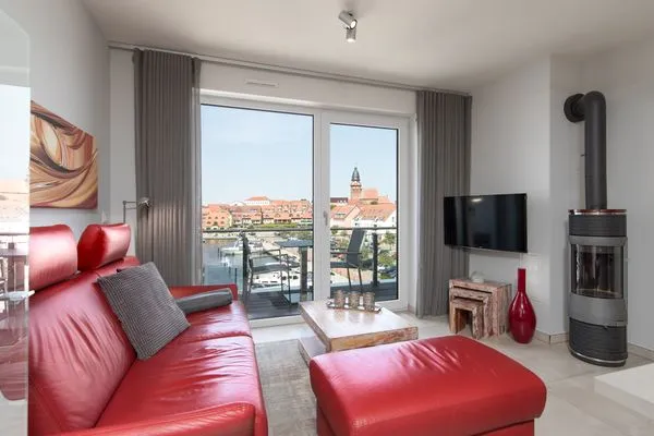 Ferienwohnung Anastasia Waren Wohnzimmer mit Balkon  Anastasia