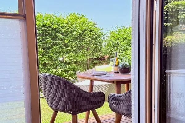 Ferienhaus Allgäutraum Ferienwohnung Allgäutraum Seenahes Allgäu - Blick auf die Terrasse