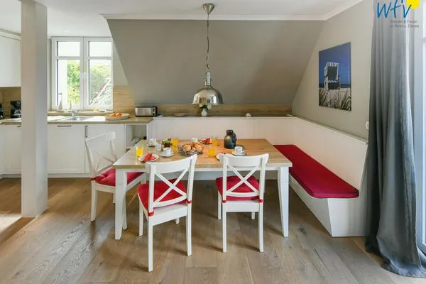 Essbereich Ferienhaus Charlotte 48 Ferienwohnung große Charlotte