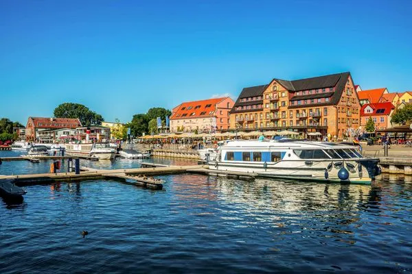 Ferienwohnung Hafenkino Waren (Müritz) - Müritzer Yachthafen  Hafenkino