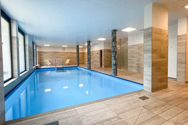Pool  Waldpanorama