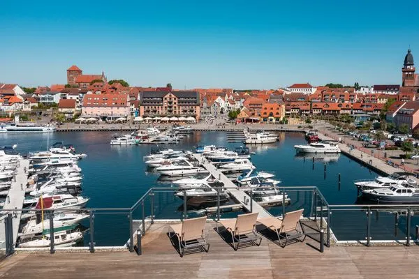 Ferienwohnung Müritzsonne Hafenresidenz Waren (Müritz) - Dachterrasse mit Hafenblick  Müritzsonne