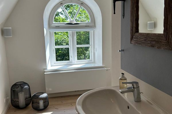  Op de Warft Kating / Katingsiel - Waschbecken