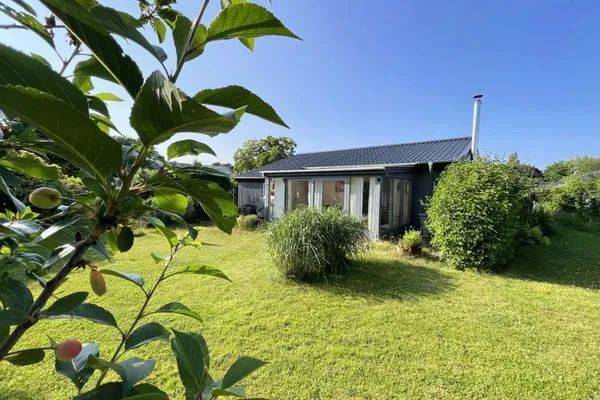 Ein großer, ruhiger Garten mit viel Platz für Erholung  VITA Sonnholm