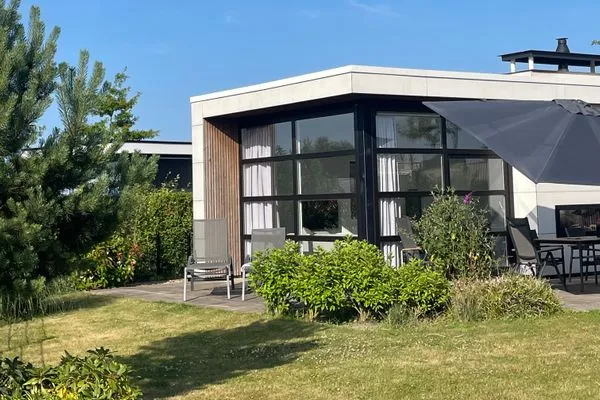  Marina Strandbad Chalet Inselperle mit Zaun Nr. 84