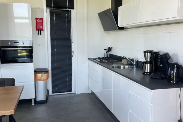  Marina Strandbad Chalet Inselperle mit Zaun Nr. 84