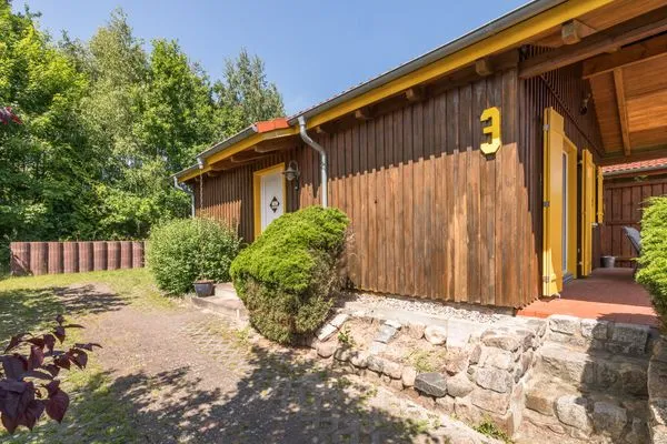 Fassade / Eingang  Sonnenschein