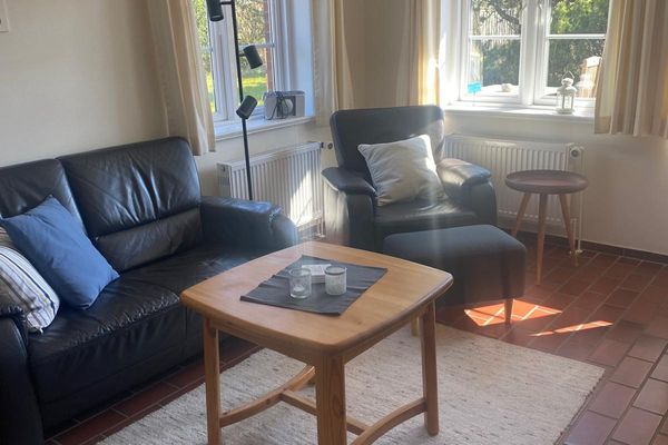  Haus Nepomuk Whg. 1 Nebel - Wohnzimmer