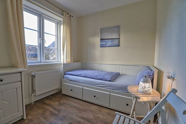  Haus Nepomuk Whg. 3 Nebel - Schlafzimmer