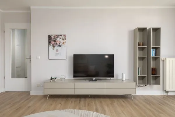 Ferienwohnung Windflüchter Aparthotel Zingst - Wohnzimmer mit TV  Windflüchter