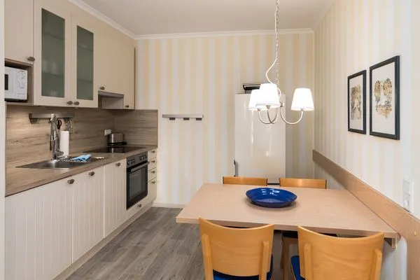 Ferienwohnung Dünensand Zingst Küche mit Esstisch  Dünensand