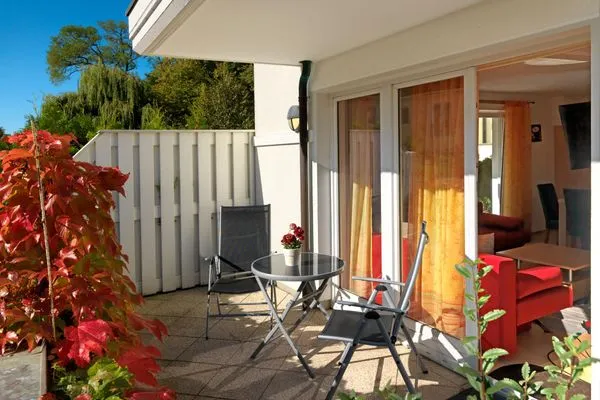 Terrace Ostsee Residenz Meeresblick Strandläufer