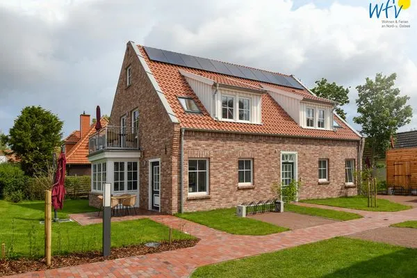 Hauptansicht Haus Christine Ferienwohnung Düünstuuv