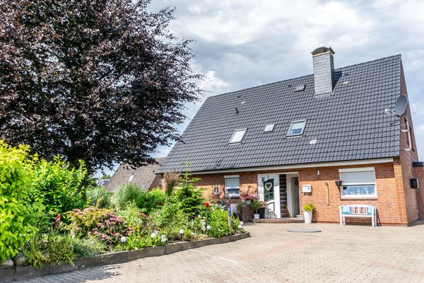  Ferienwohnung Wattlöwe Tönning - Hofauffahrt