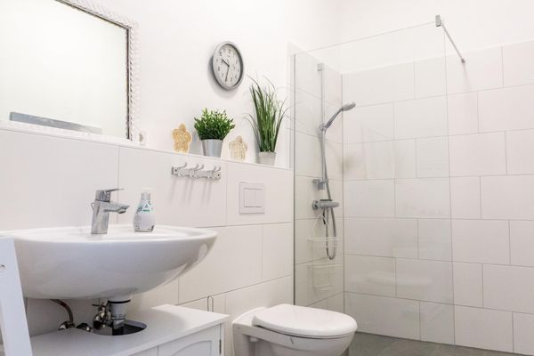  Ferienwohnung Amrum auf dem Holmhof Poppenbüll,Osterhever,Tetenbüll - Badezimmer