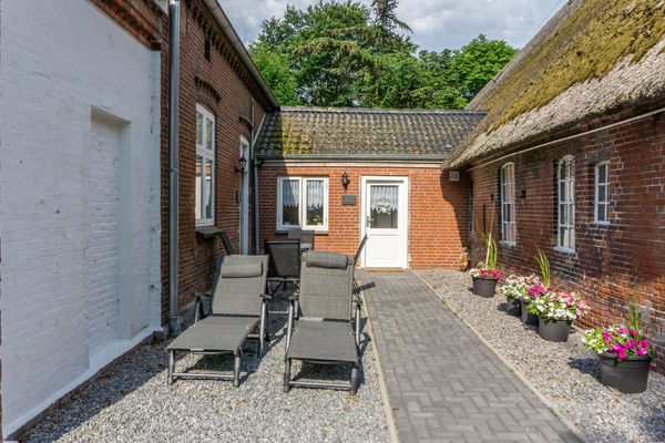  Ferienwohnung Amrum auf dem Holmhof Poppenbüll,Osterhever,Tetenbüll - Gartenliegen