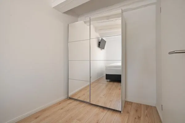 Seehus Malchow Schlafzimmer 2 mit Kleiderschrank  Seehus