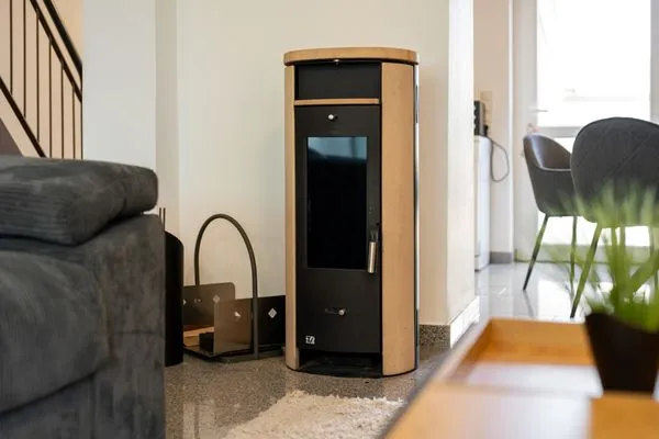 Seehus Malchow Wohnzimmer mit Kamin  Seehus