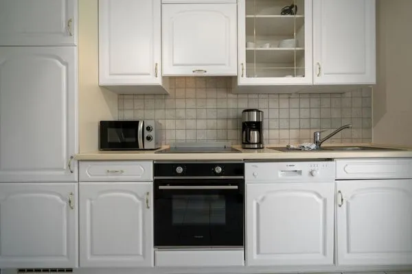 Apartment Strandglück Malchow - Küchenzeile im Landhausstil  Strandglück