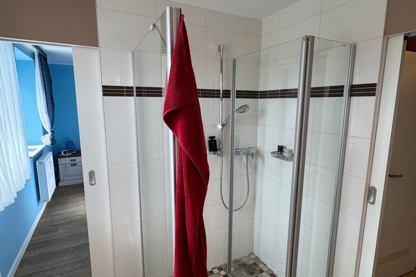 KÄPT´N BRASS Appartement 17, "Ostseeperle" incl. Strandkorb am Strand Ostseebad Dierhagen - 