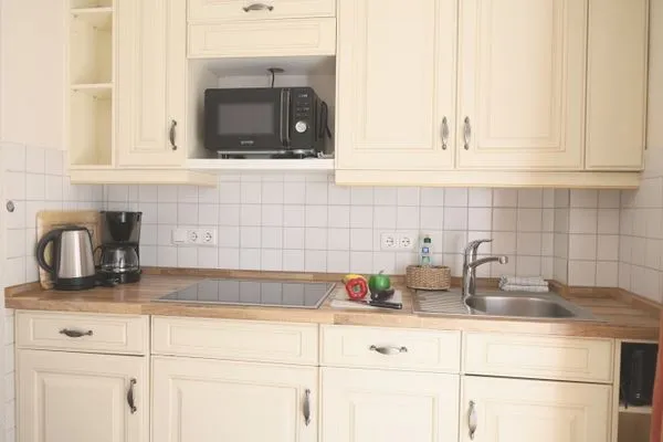 Küche / Küchenzeile  Kampstr. 9, W3, GB3