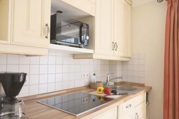 Küche / Küchenzeile  Kampstr. 9, W3, GB3