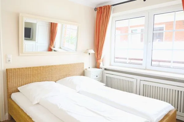 Schlafzimmer  Kampstr. 9, W3, GB3