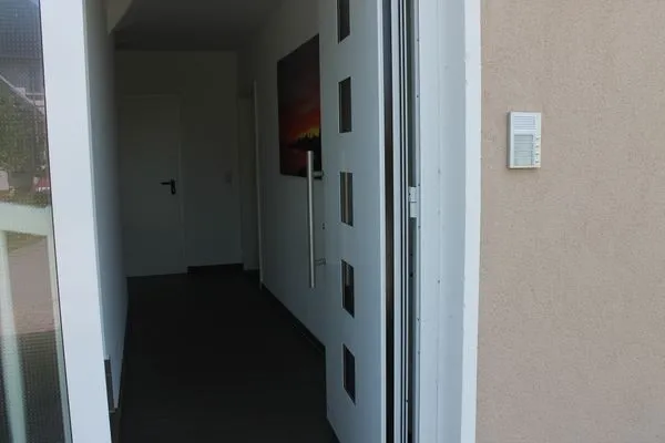 Fassade / Eingang  F 86