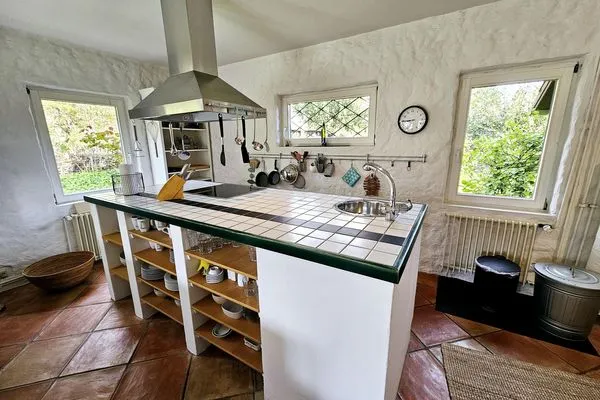 Entdecken Sie diese einladende Küche – perfekt für kreative Kochabende!  Haus Horizont