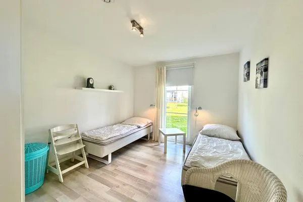 Helles Schlafzimmer mit modernem Design und viel Platz! Strandpark Lübecker Bucht Findus