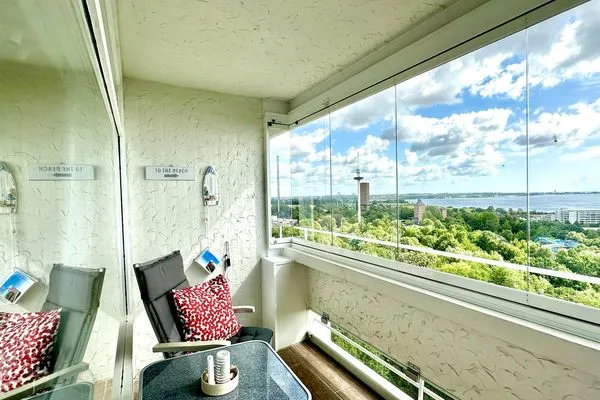Genießen Sie entspannende Momente auf diesem traumhaften Balkon mit spektakulärem Ausblick! Panoramic Sierksdorf Bayview