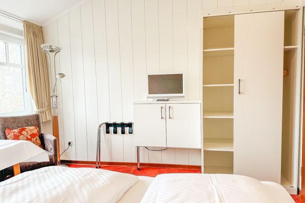  Gästehaus Röll - Studio 5  - Schlafzimmer