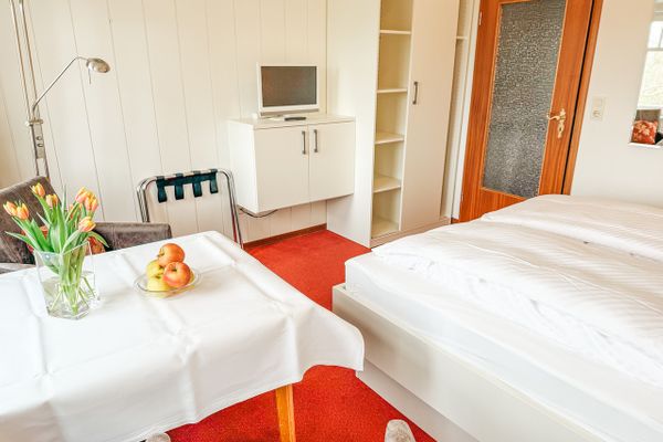  Gästehaus Röll - Studio 5  - Schlafzimmer