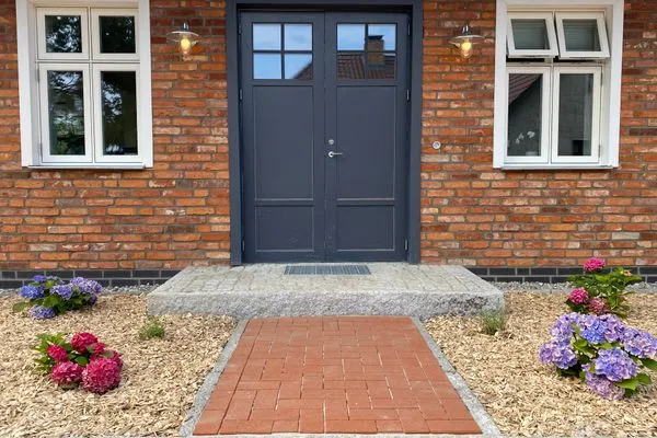 Fassade / Eingang  Friesia