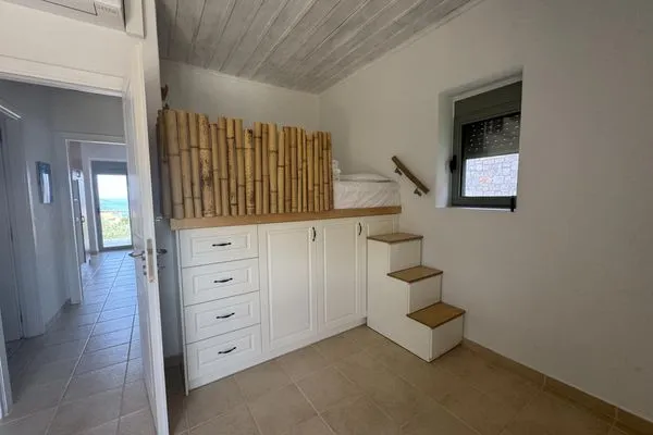 Bedroom  Nanita Stone House