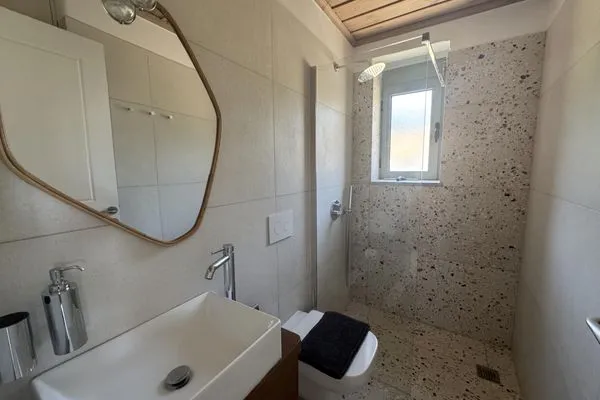 Bathroom  Nanita Stone House