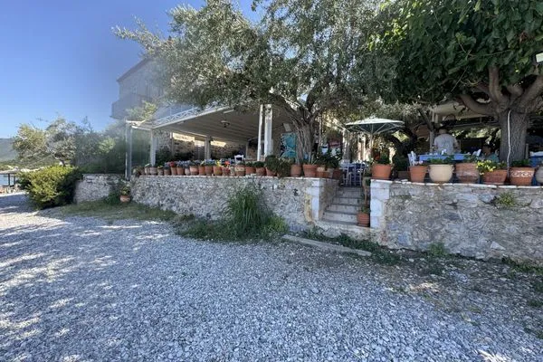 Restaurant  Nanita Stone House