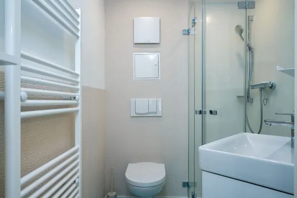 Badezimmer  FeWo Meerzeit - Balkon, Sauna, Meerblick