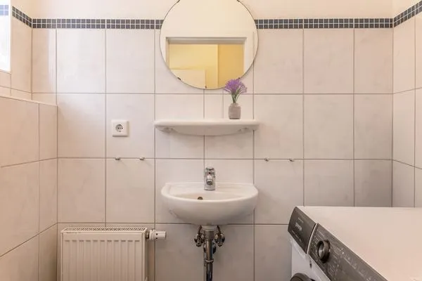  Deichstraße 14e-i 50104 Sonnenwind 4