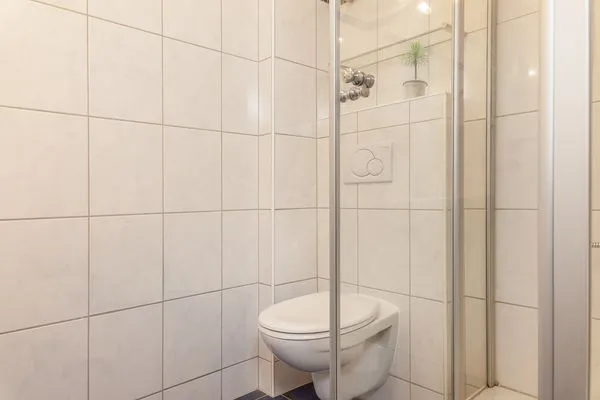  Deichstraße 14e-i 50104 Sonnenwind 4