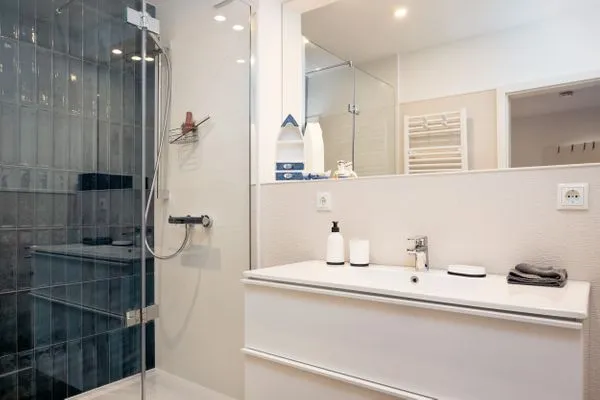 Badezimmer  FeWo Silbermöwe - Meerblick,Terrasse, Sauna, Fitness