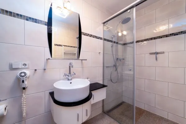 Badezimmer  FeWo Sonnenschein -  Kamin, Sauna, Meerblick