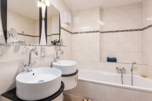 Badezimmer  FeWo Haubentaucher - Kamin, Sauna, Meerblick