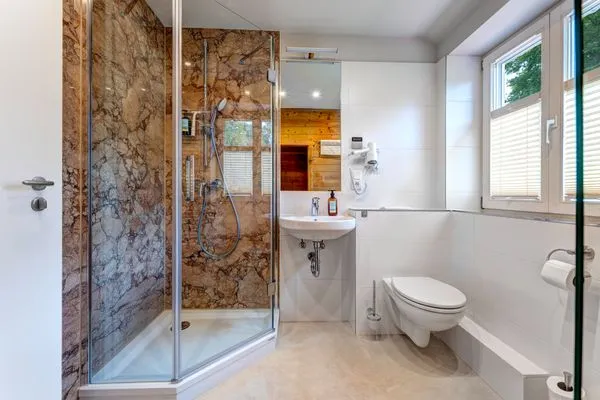 Badezimmer  Dünenhäuser Ückeritz UnserUsedomDe FeWo ca.80qm mit privater Sauna und Kamin, Parkplatz, direkt am Strand. 7/3